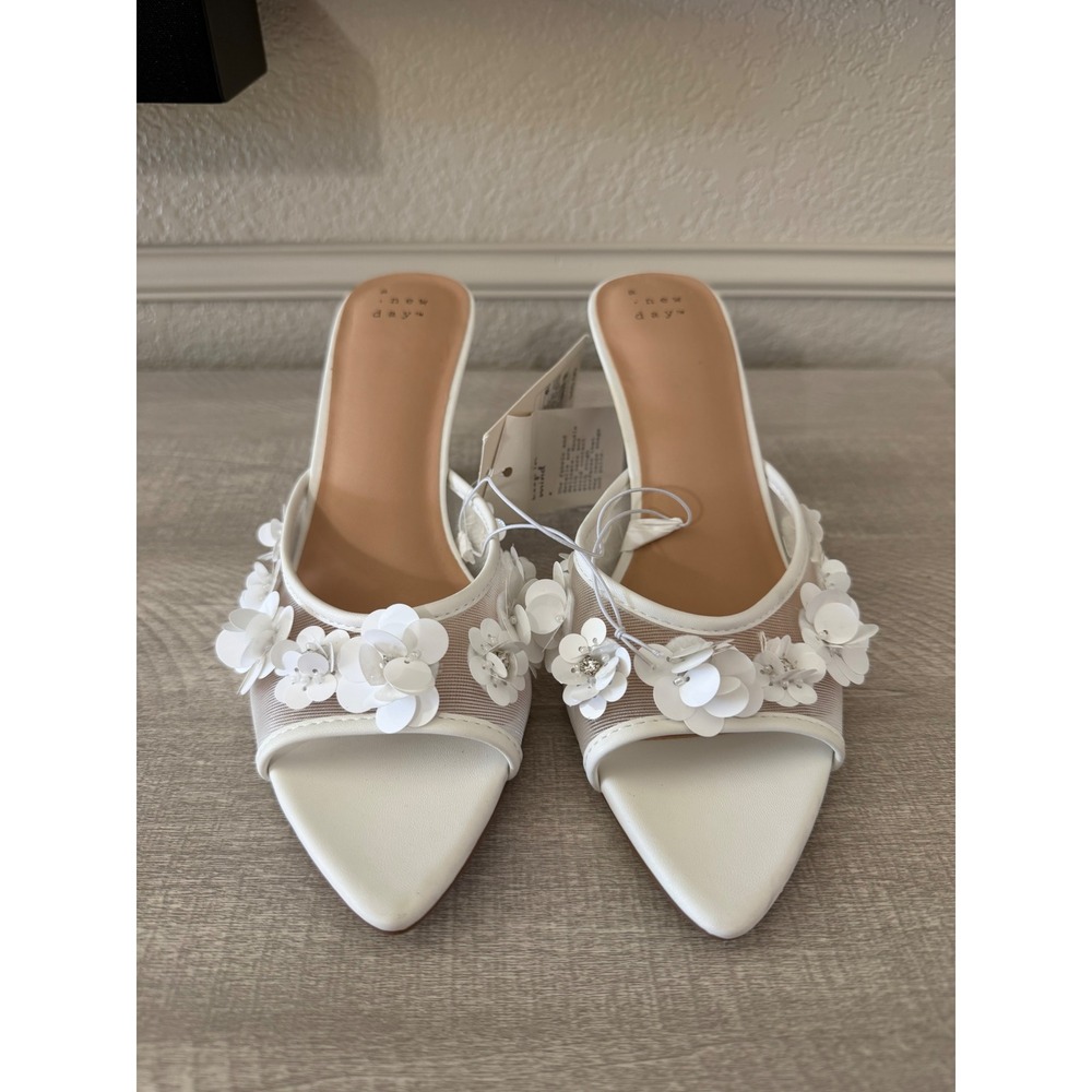 a new day White Floral Mesh Pointed-Toe Heels